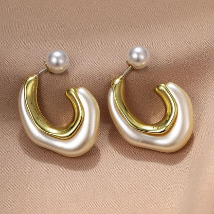 Elegant Metal Pearl Hoop Earrings 1