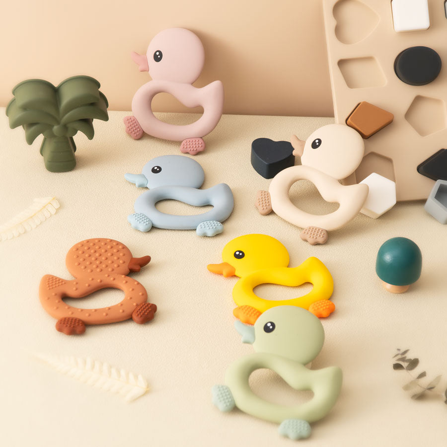 Silicone Cartoon Duck Baby Teether Toys BPA Free Teether For Baby Soft Baby Accessories Teething Ch 4