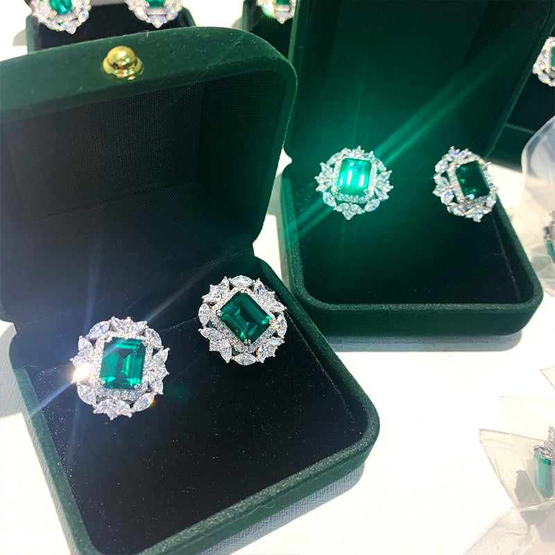 Delicate Design Jewelry, Huitan Luxury Lady Green Zirconia Ear Stud Earrings for Anniversary Party