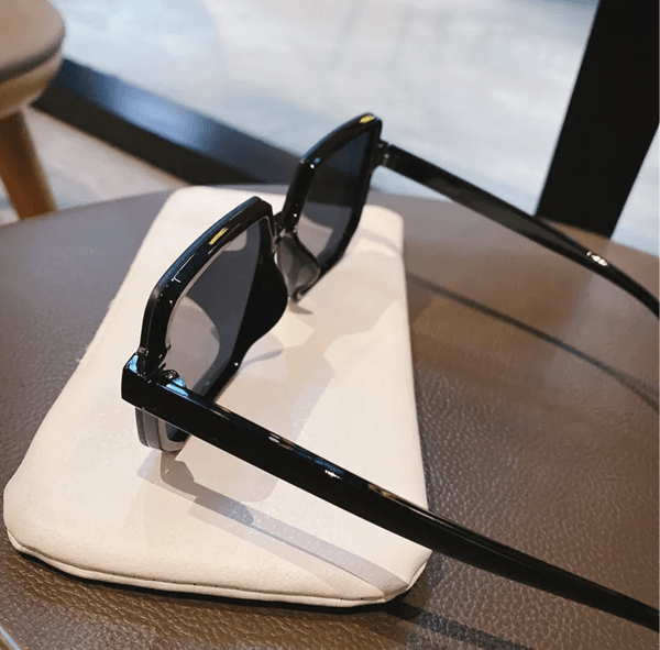UrbanVista Oversized Square Vintage Sunglasses Unisex
