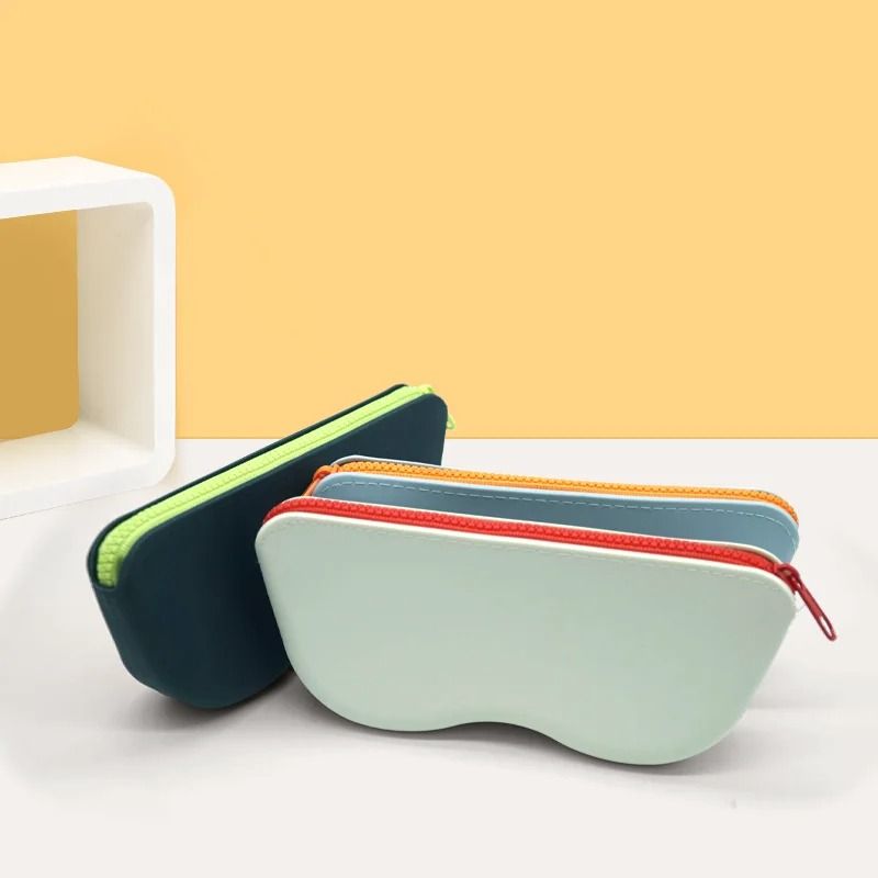 Silicone Zipper Eyeglass Case 1