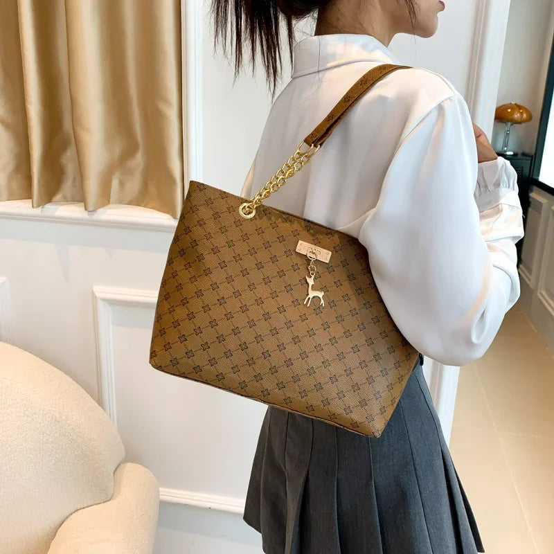 Fashion Largecapacity Shoulder Bag PU Leather Travel Handbag Retro Tote For Women Summer Work And S 2
