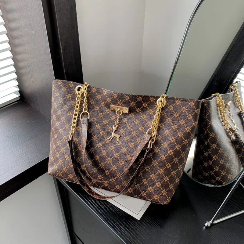 Fashion Largecapacity Shoulder Bag PU Leather Travel Handbag Retro Tote For Women Summer Work And S 5