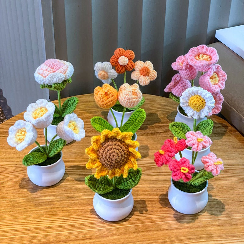 Handwoven Mini Potted Flower Rose, Office Desktop, Woolen Thread, Ornamental Plant, for Home Decor
