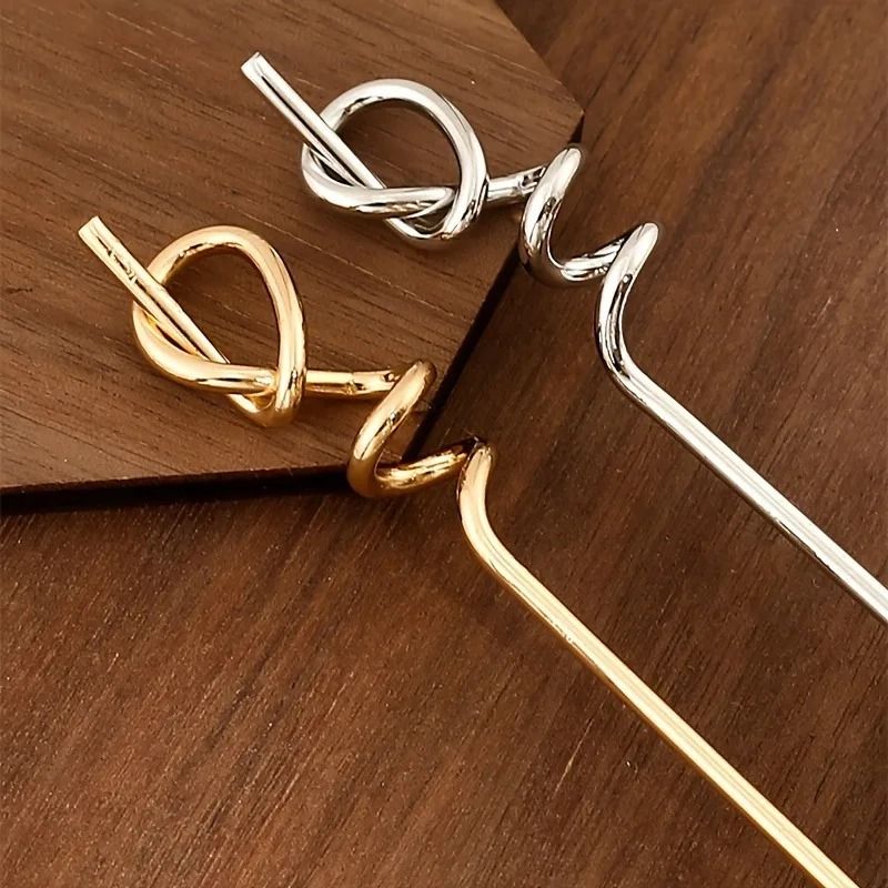 Golden Hip Hop Twist Hairpin – Simple Alloy Stick Pin for Effortless Cool Style (1pc or 2pcs)
