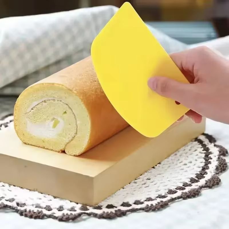 Multi Purpose Dough And Pastry Scraper  Plastic Bench Cutter For Cookies Bread And Pizza 2