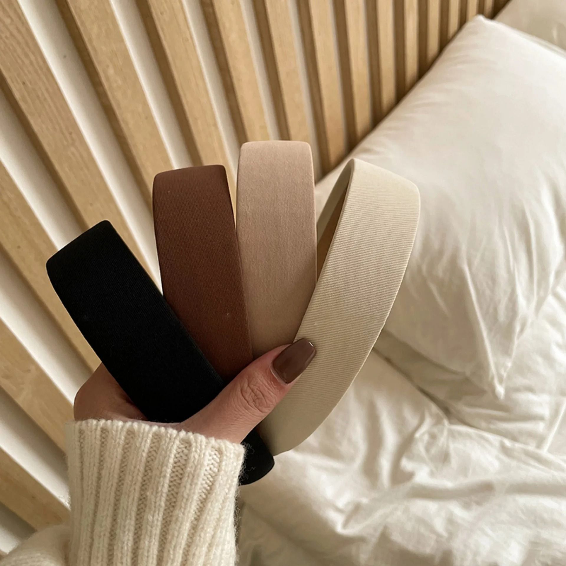 Elegant Wide Hair Pressing Band For Women 1