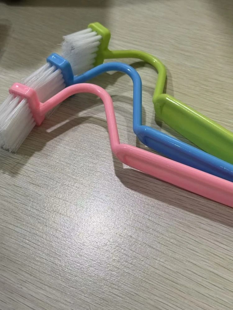 Curved Long Handle Toilet Cleaning Brush 2