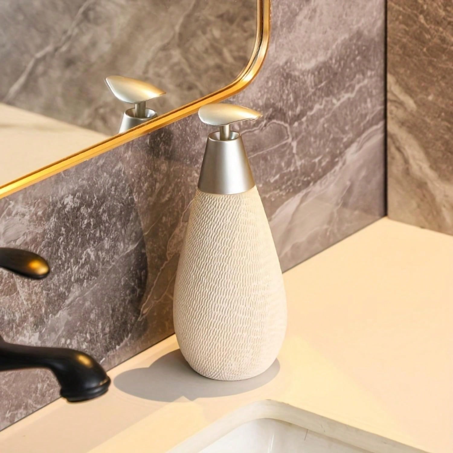 Creative Retro Style Ceramic Push Type Soap Dispenser With Pump Hand Soap Bottle Bathrooms Kitchens 8