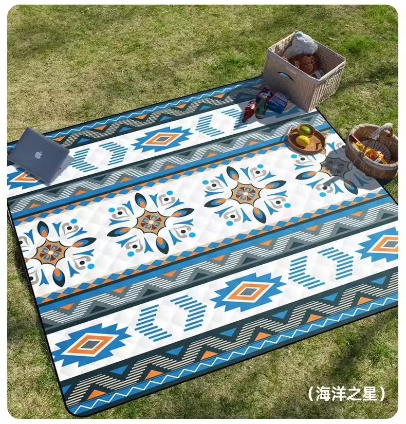 Large Waterproof Picnic Blanket Outdoor Beach Mat With Carry Handle 2