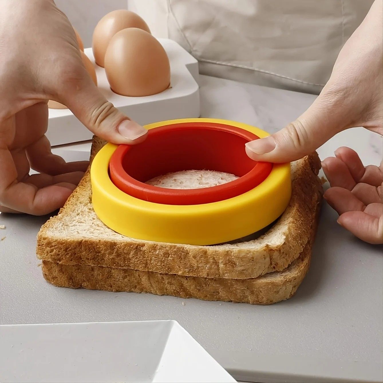 Stainless Steel Sandwich Cutting Mold With Hand Guard Multi Purpose Toast And Fruit Cutter For Lunc 2