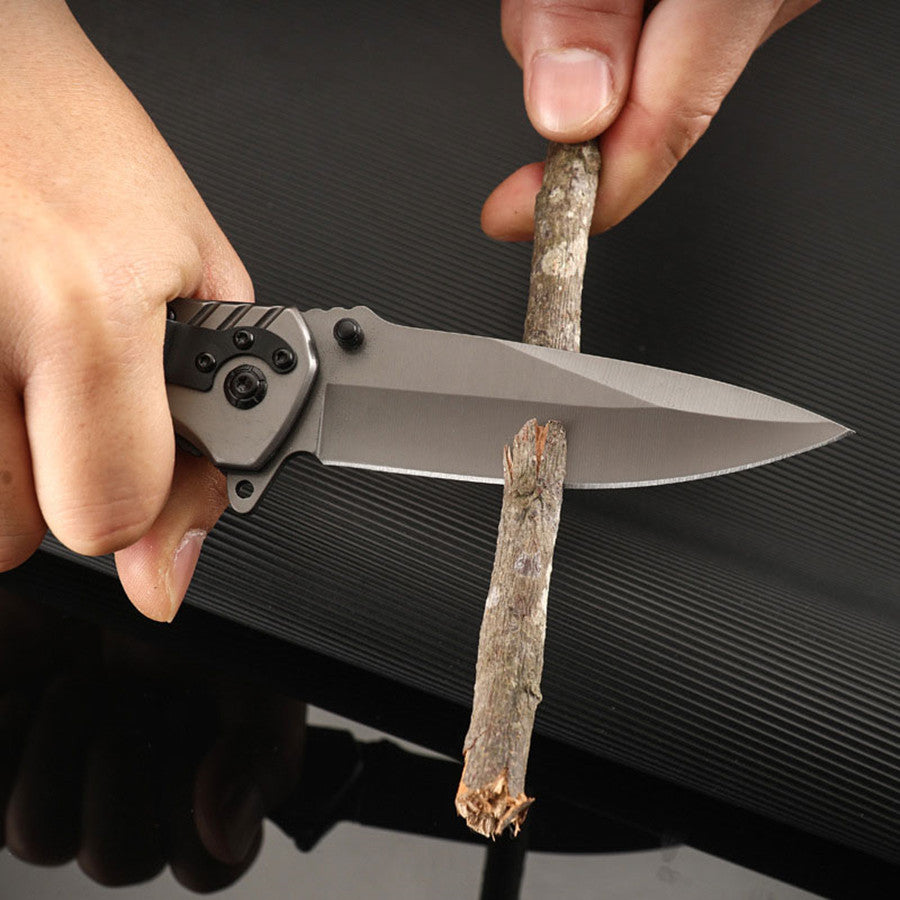 Tactical Defense Knife, Camping Pocket Knife, Outdoor Survival Folding Knife with Sharp Blade