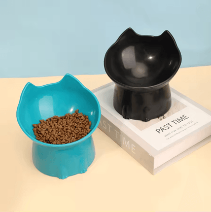 Elevated Cat Bowl With Tilted Anti Tip Design 1