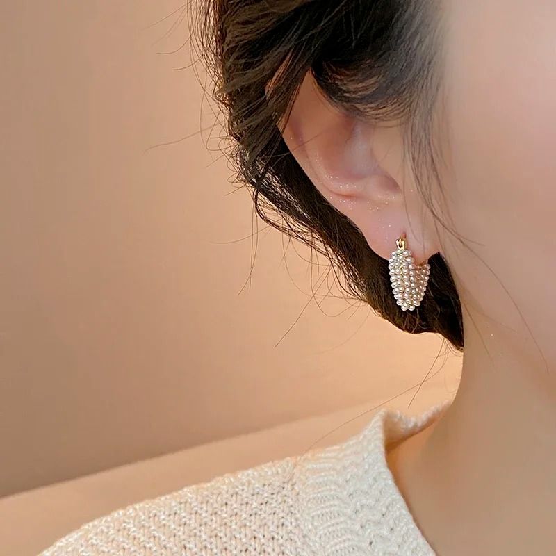 Pearl Heart Shaped Hoop Earrings For Women 3