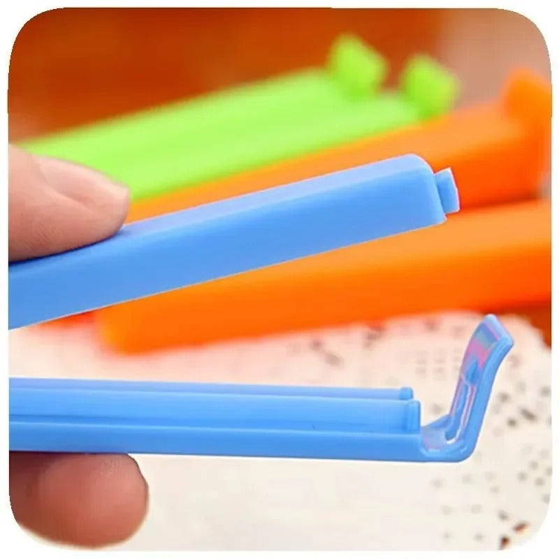 Portable Kitchen Storage Food Snack Seal Sealing Bag Clips Tool 1