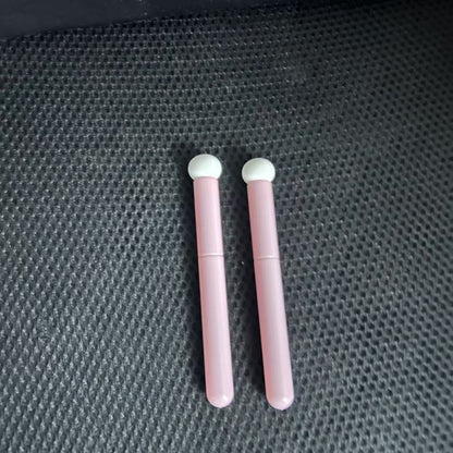 Concealer brush small sponge, pink handle beauty tool, highlight brush for acne and blemish coverage