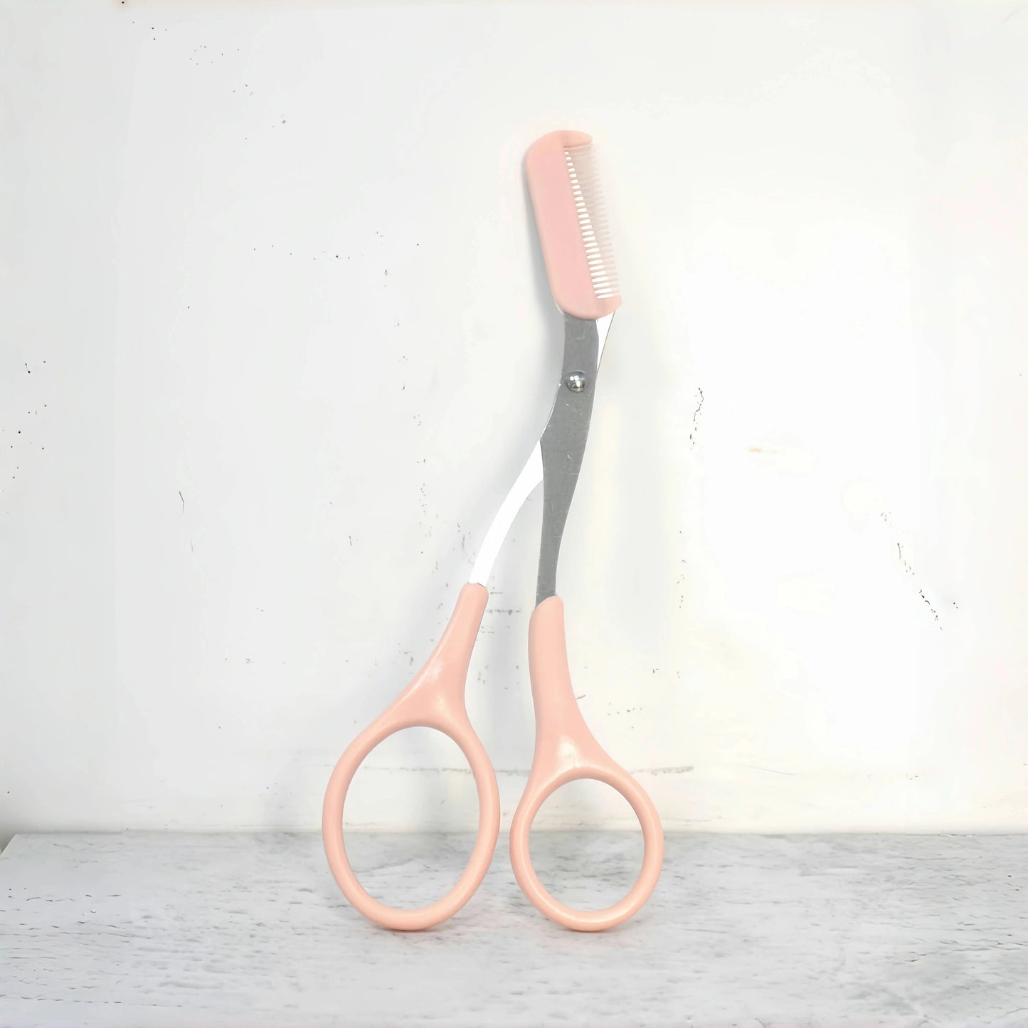 Eyebrow Trimming Scissors With BuiltIn Comb 2