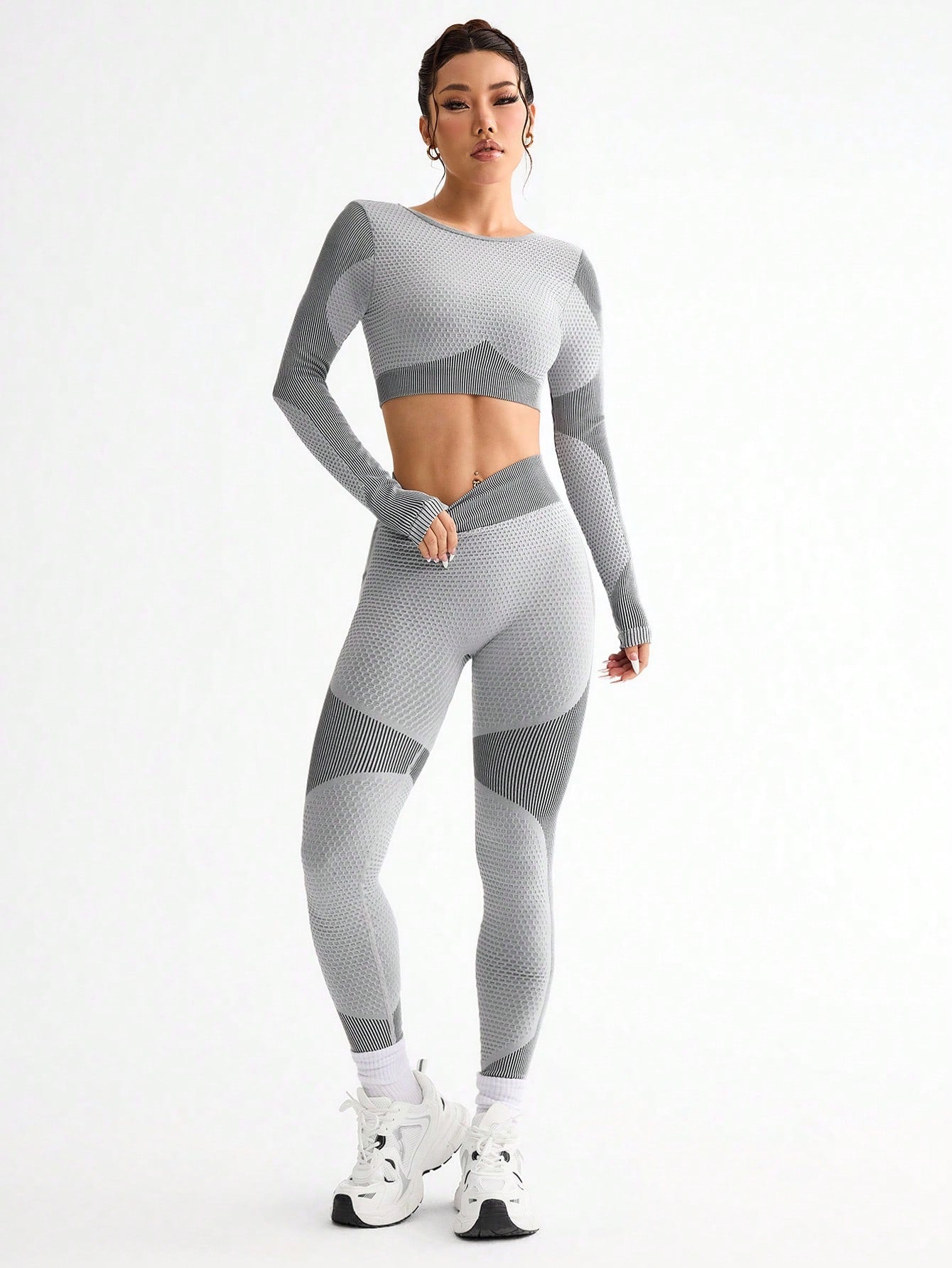 Breathable Seamless Yoga Suit New Sports Tight Running Women Fitness Outdoor Suit