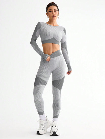 Breathable Seamless Yoga Suit New Sports Tight Running Women Fitness Outdoor Suit