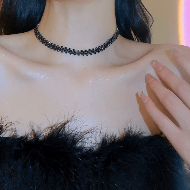 Luxury Crystal Shine Rhinestone Choker Necklace 1