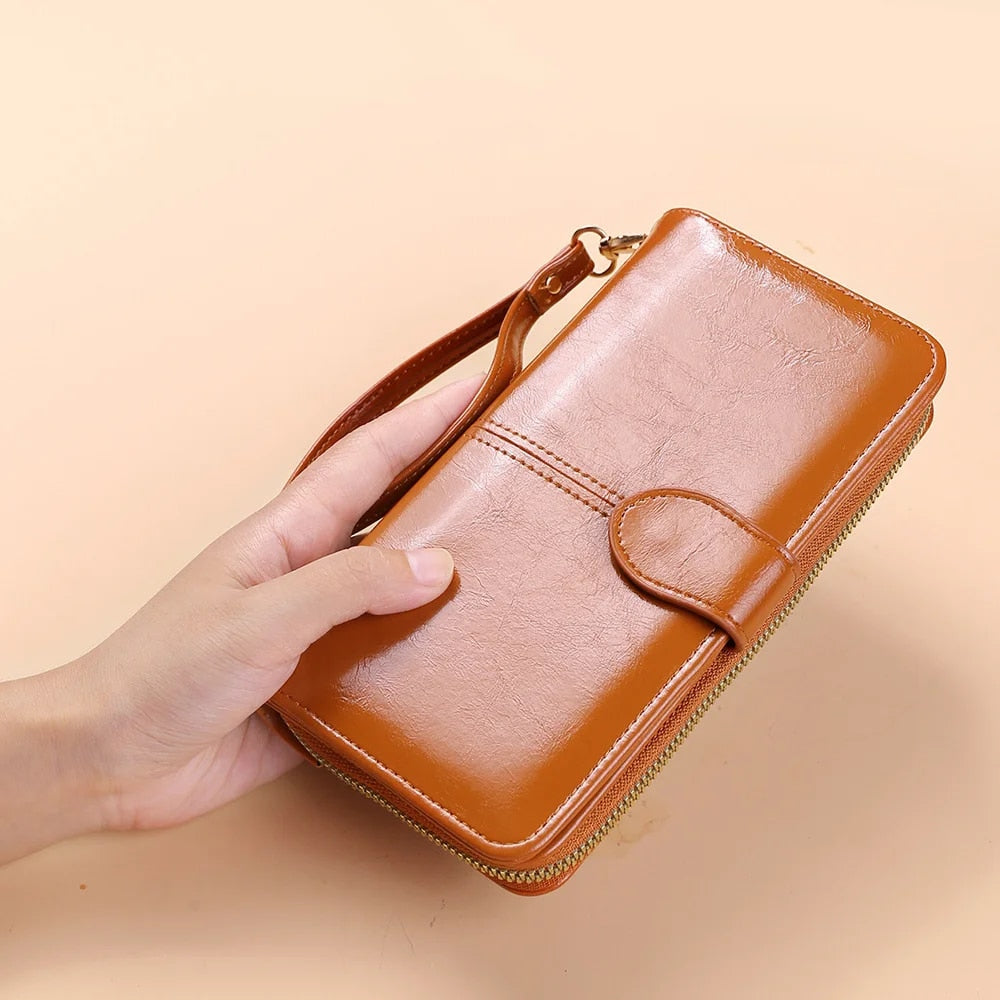 PU Leather Clutch Wallet for Women, Vintage Oil Wax, Large Capacity Pouch Ladies Wristband Simple Card Holder Pouch Bag
