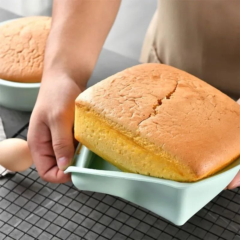 Silicone Square Cake Pan With NonSlip Handles 1