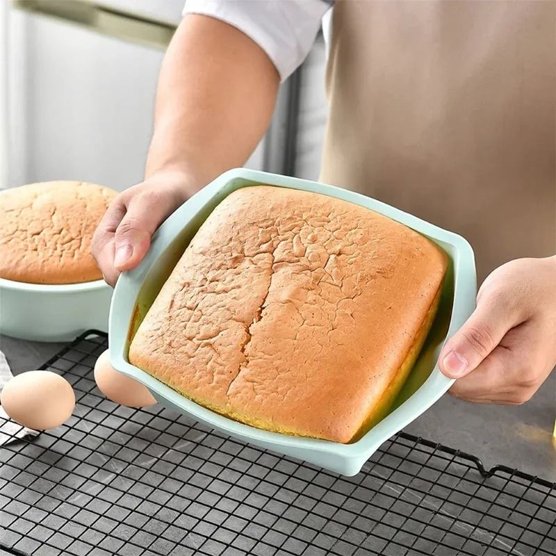 Silicone Square Cake Pan With NonSlip Handles 3