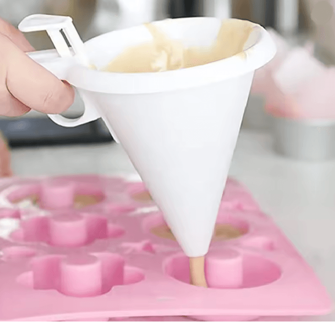 Adjustable Baking Batter Dispenser Funnel 2