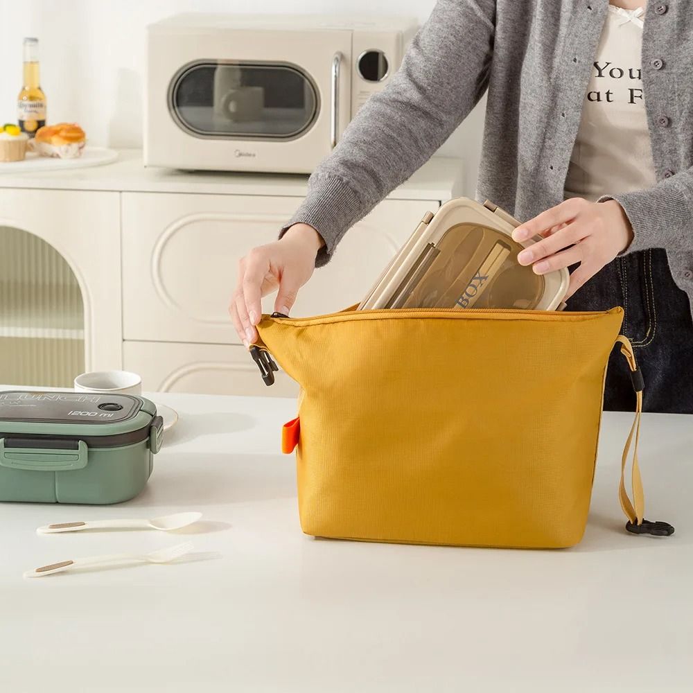 Insulated Lunch Pack With Aluminum Foil Lining 2