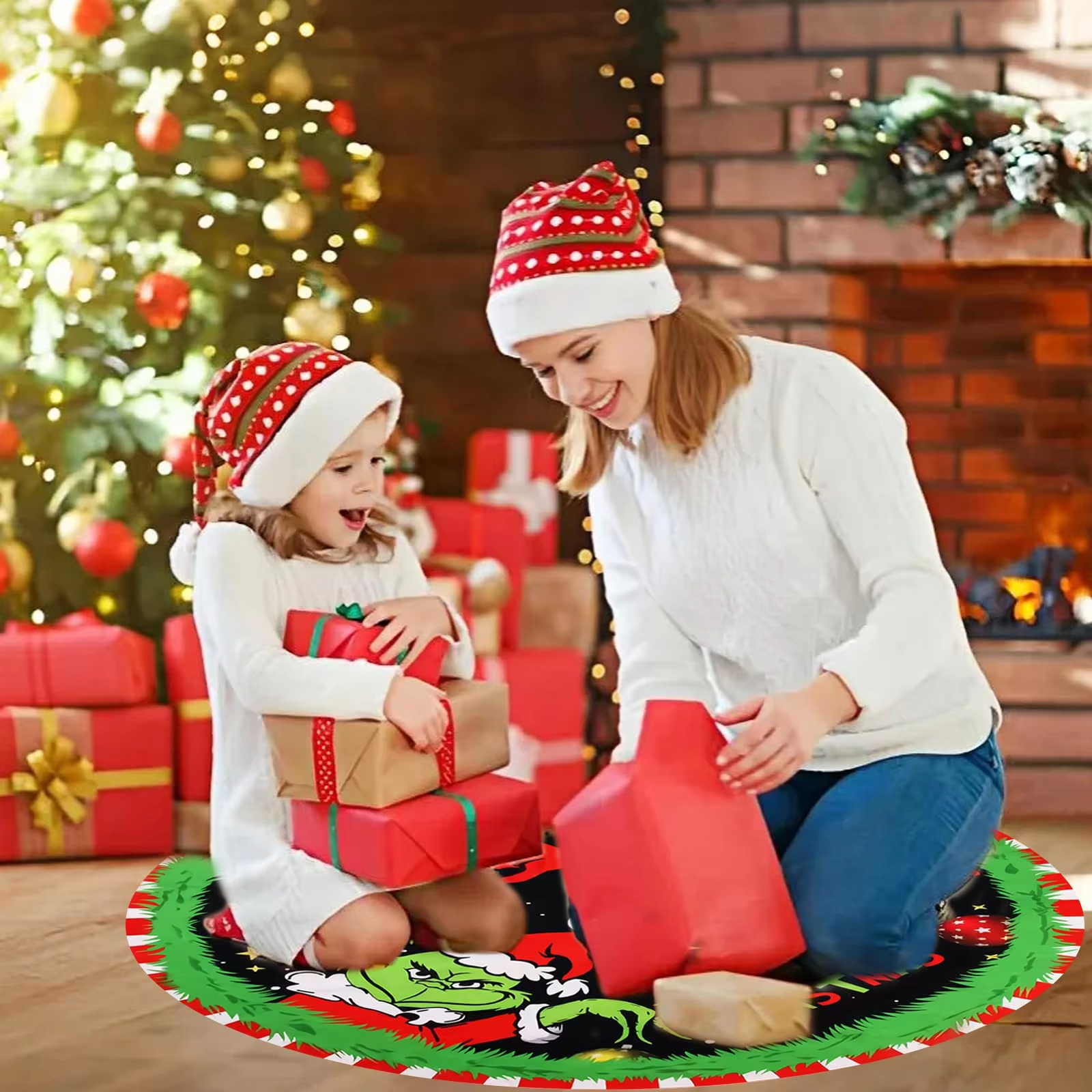 Green Monster Christmas Tree Skirt, Grinch Christmas Decor, Festive Atmosphere Home Decor for Indoors and Outdoors