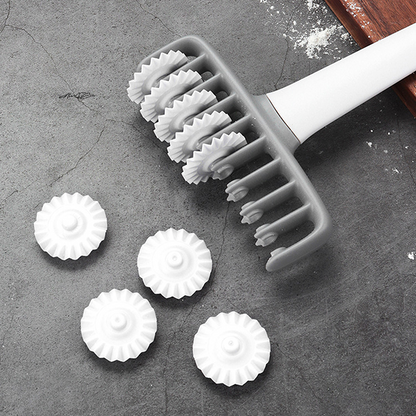 Smooth Turning Dough Roller Cutter Pizza Cutter Cookie Cake Kitchen Gadget Baking Tool For Restaura 3