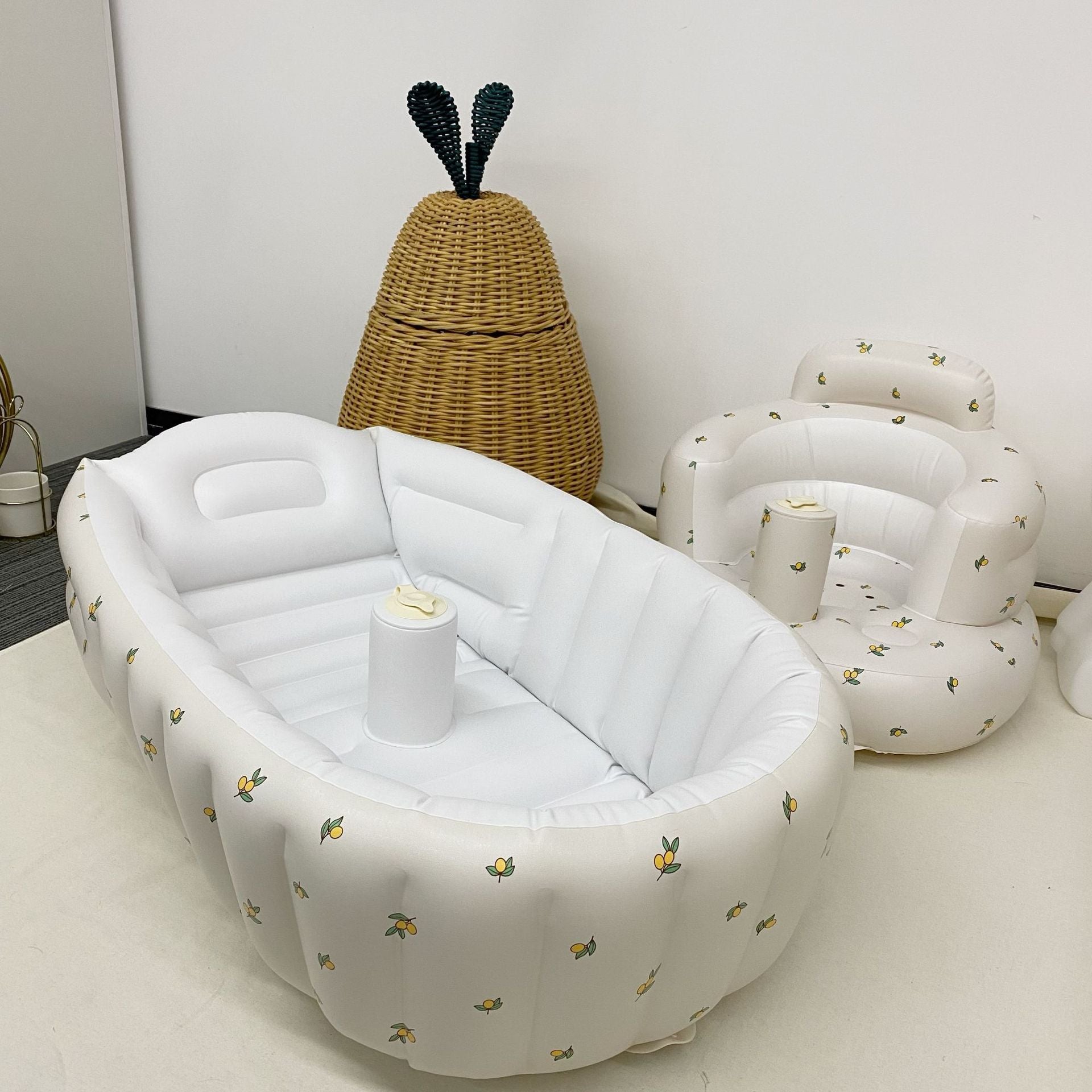 Childrens Portable Outdoor Inflatable Pool Animal Baby Bathtub Soft PVC Swimming Pool For Newborns 7