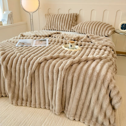 Luxurious Faux Rabbit Fur Throw Blanket Soft Flannel Fabric All Season Warm Cozy Blanket For Couch  1