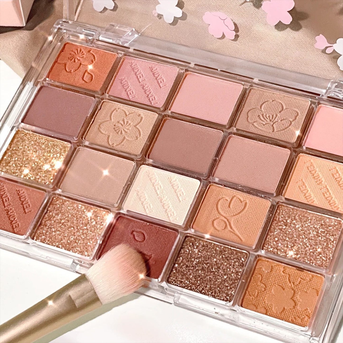 20 Color Eyeshadow Palette Matte and Shimmer Long Lasting