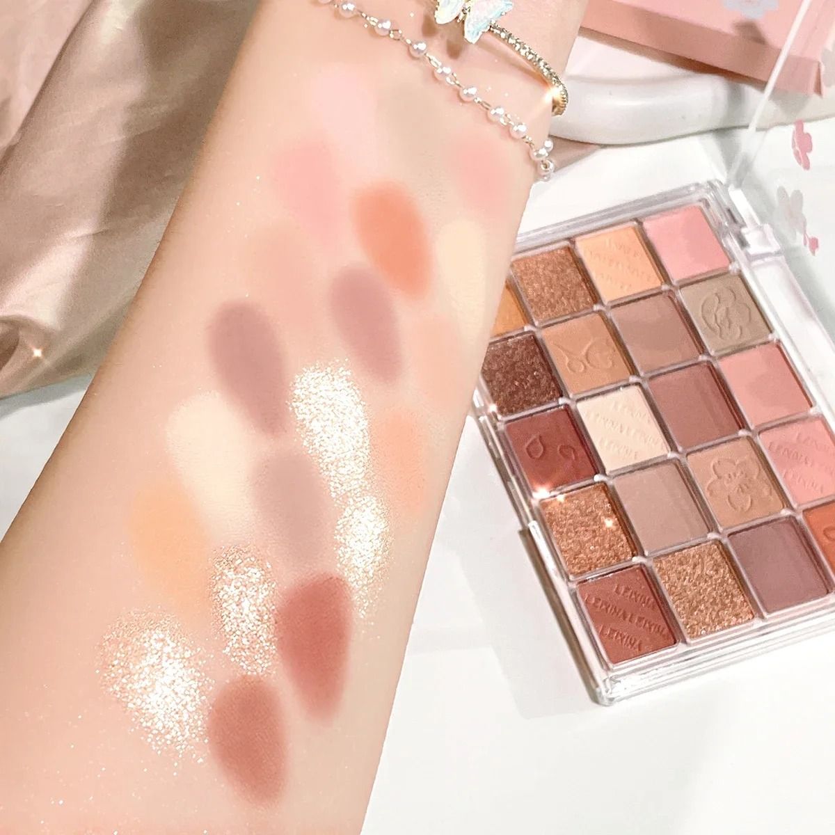 20 Color Eyeshadow Palette Matte And Shimmer Long Lasting 2