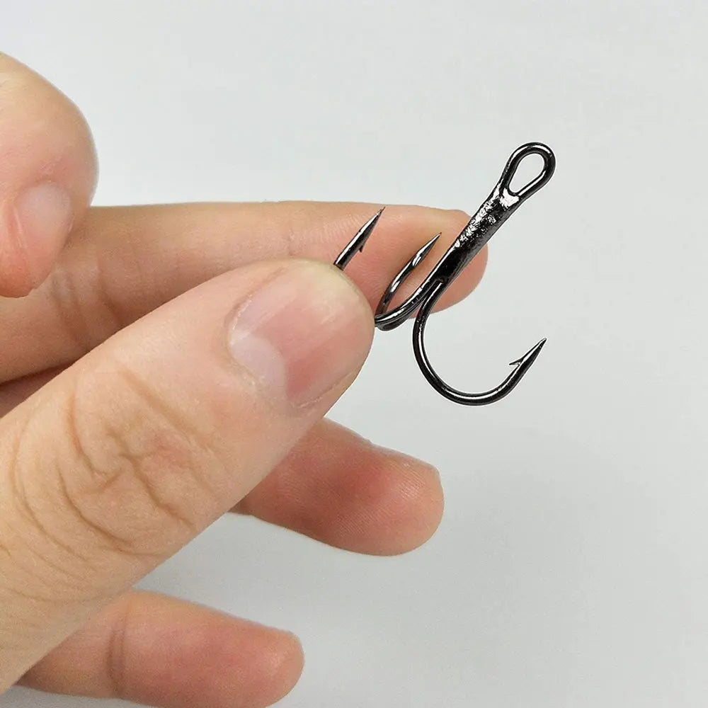 High Carbon Steel Treble Overturned Hooks, Fishing Hook, Round Bend Treble Fishing Tackle for Bass