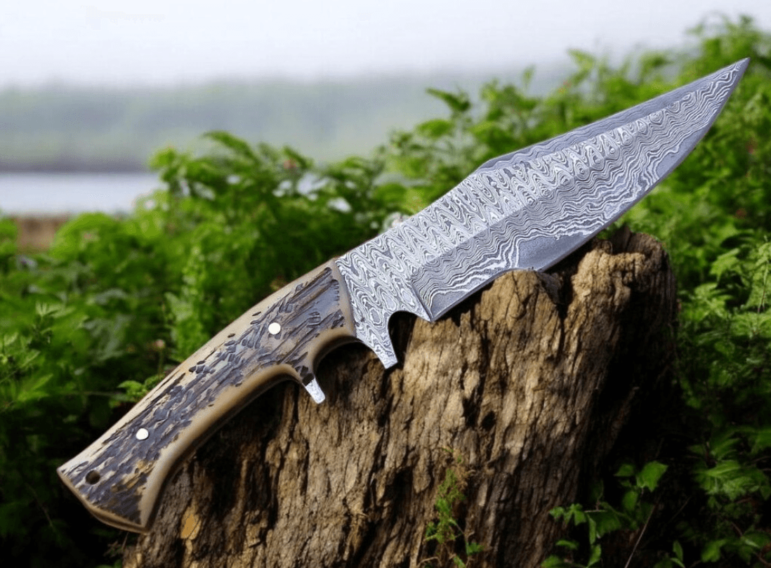 Damascus Steel Hunting Knife | Stag Horn Handle | 7.5" Outdoor Blade + Leather Sheath | Compact Knife Gift for Husband