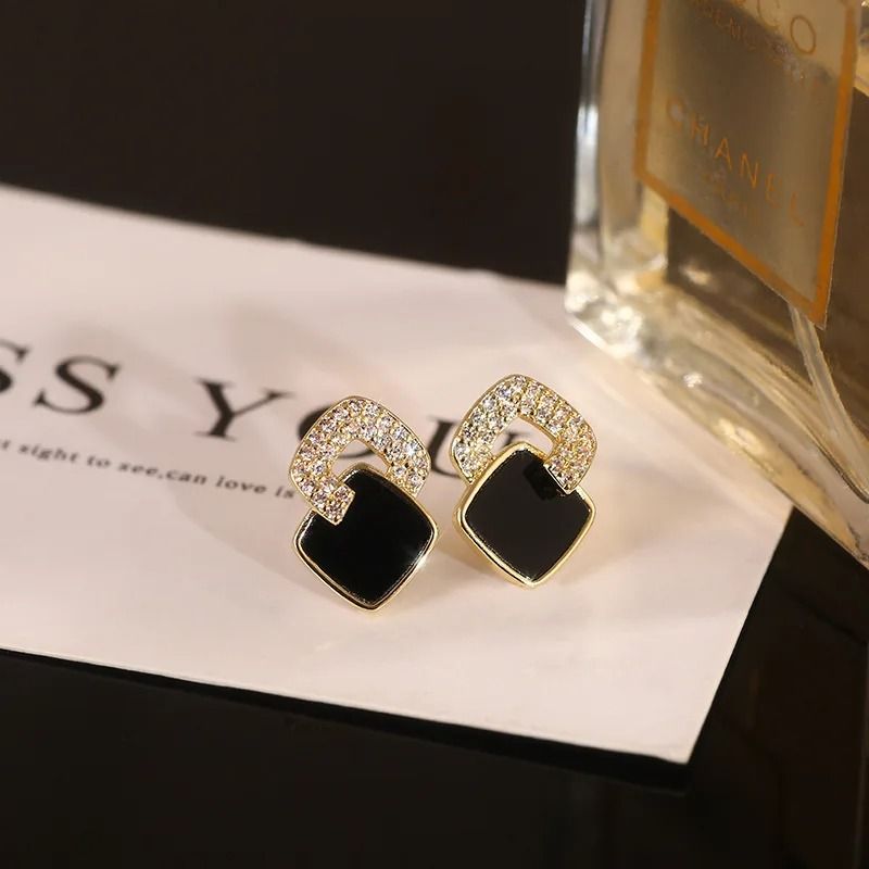 Black Zircon Square Stud Earrings  Shiny Geometric Statement Jewelry For Women 3