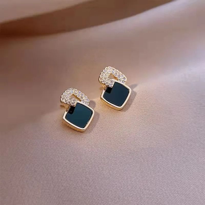 Black Zircon Square Stud Earrings  Shiny Geometric Statement Jewelry For Women 4