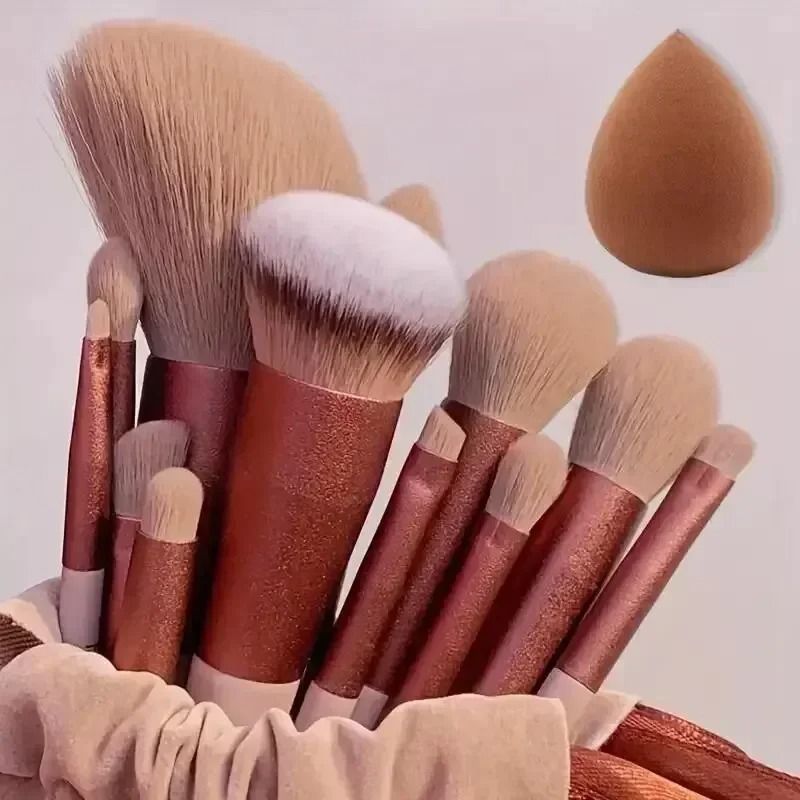 Soft Fluffy Professional Makeup Brush Set for Foundation and Eyeshadow