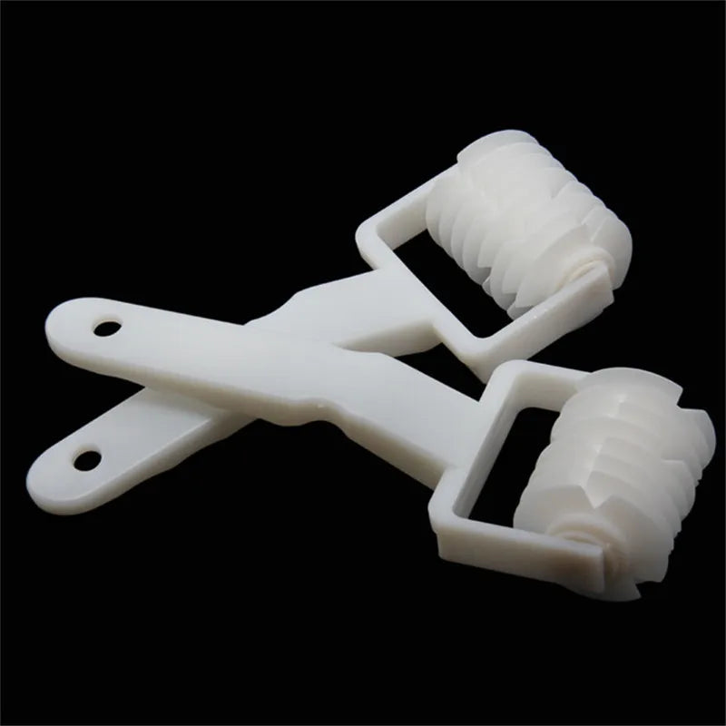 Dough Cutter Pizza Lattice Roller, Plastic Pastry Knife, Baking Tool for Pie, Cookie & Dough