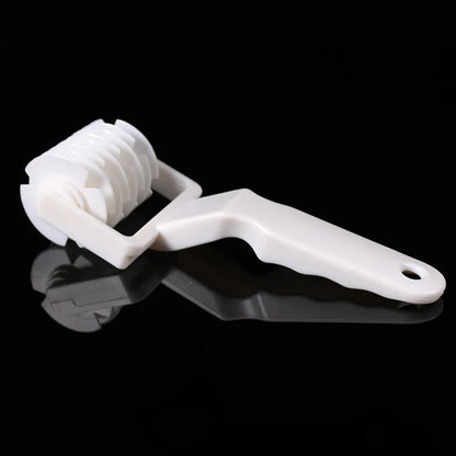 Dough Cutter Pizza Lattice Roller, Plastic Pastry Knife, Baking Tool for Pie, Cookie & Dough