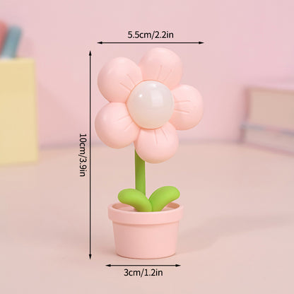 Small Table Lamp, Mini LED Flower Night Light, Cute Desktop Ornament for Kids