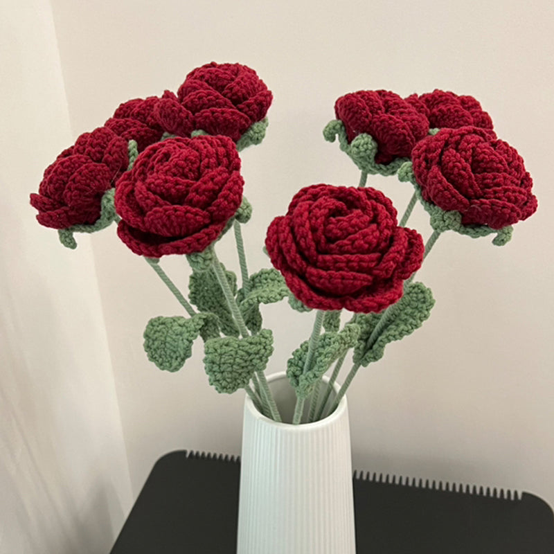 Red Roses Artificial Flowers DIY HandKnitted Floral Bouquet Valentines Day Gifts Wool Crochet Fake  2