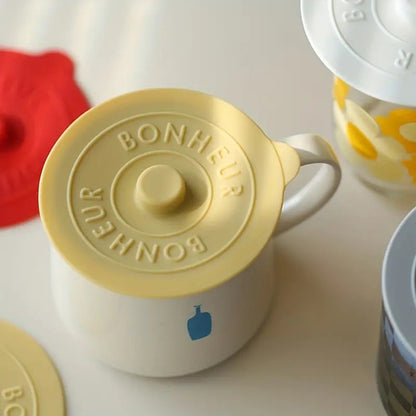 Round Creative Water Cup Lid, Simple Silicone Rubber Cover with Concave Embossed Letters, Leak-Proof