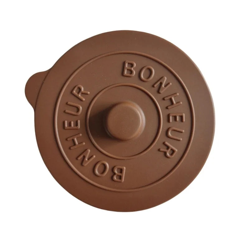 Round Creative Water Cup Lid, Simple Silicone Rubber Cover with Concave Embossed Letters, Leak-Proof