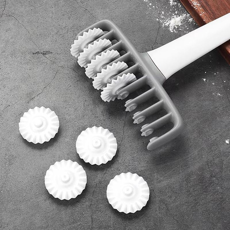 Smooth Turning Dough Roller Cutter Wheel For Pizza Dough And Baking 3