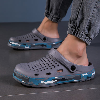 New Design Mens Sandals, Breathable Soft EVA Garden Shoes, Casual Summer Clogs, Closed-toe Fashion Slippers