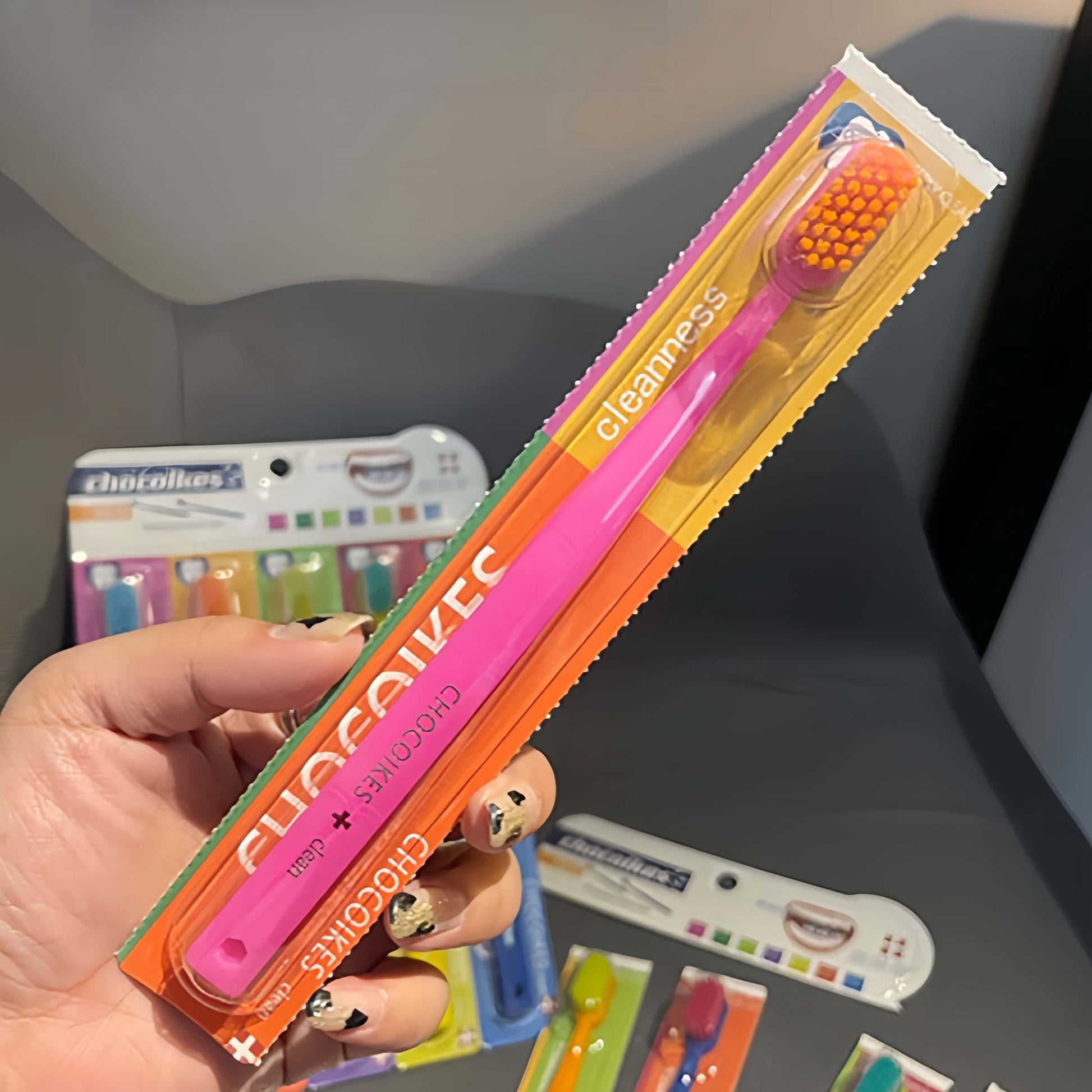 Chocolate Swiss Soft Nylon Bristle Toothbrush Set Ergonomic Handle Travel And Hotel Essential 2