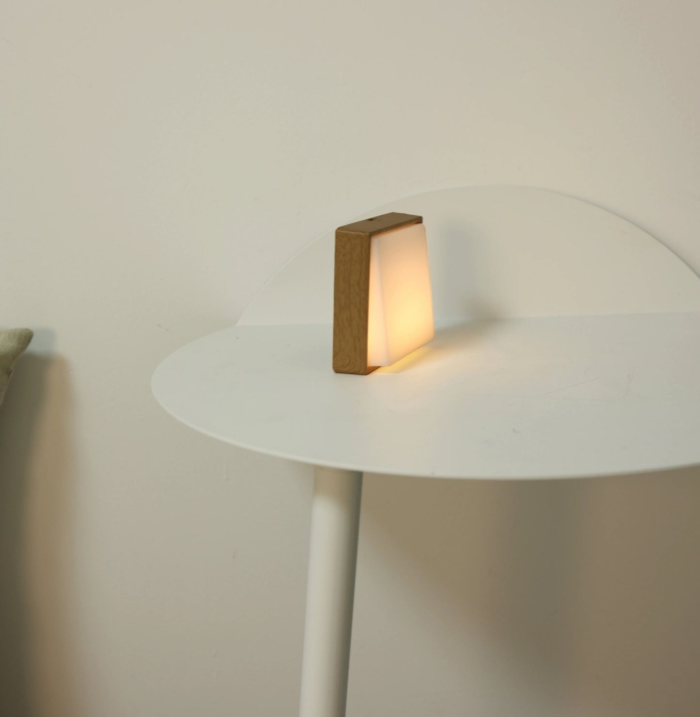 Beech Wood Magnetic Switch Night Light  Rechargeable Wall  Bedside Lamp 2
